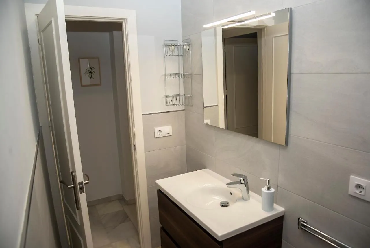 180 Home Precioso Apartamento Con Patio San Bernardo 4 Seville 0*,