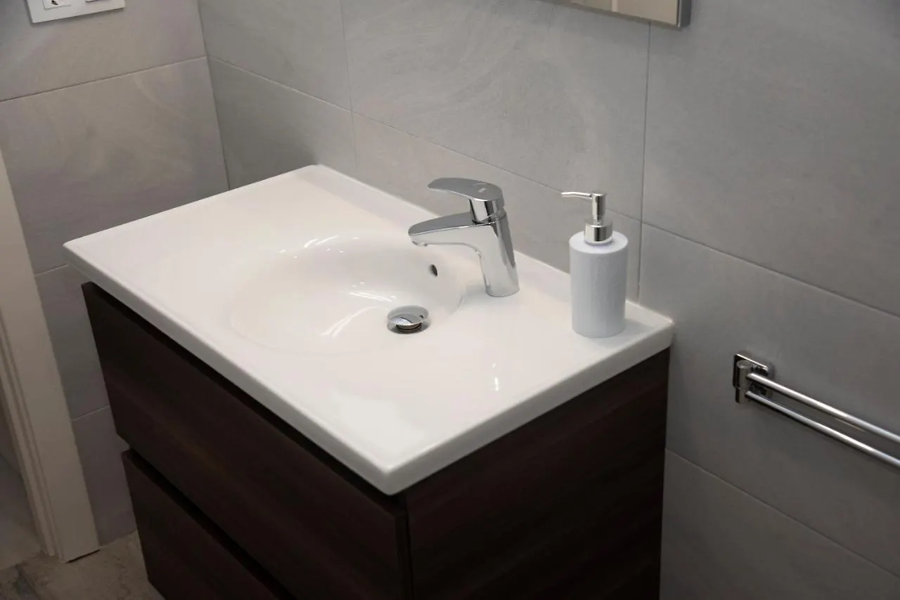 180 Home Precioso Apartamento Con Patio San Bernardo 4 Seville Apartment